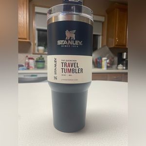 NWT Stanley Adventure 30oz SS Quencher
Tumbler